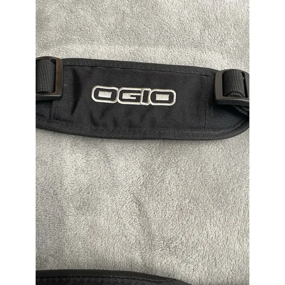 OGIO Shoulder Messenger Laptop Computer Bag 18”x 13” Black EUC